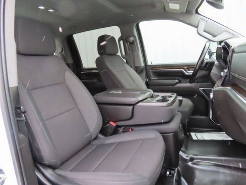 Used 2024 GMC Sierra 3500 SLE image 24