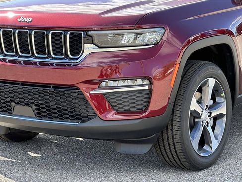 New 2025 Jeep Grand Cherokee Limited image 7