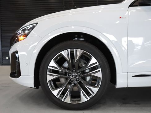 New 2026 Audi Q8 Premium Plus image 4