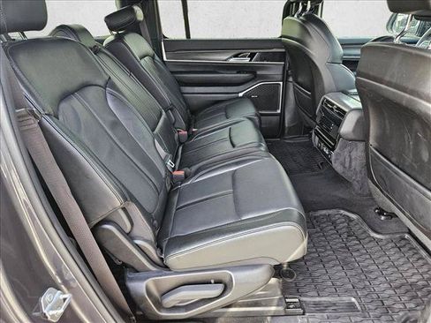 Used 2024 Jeep Wagoneer L Series II w/ Flexible Seating Group RWD image 20