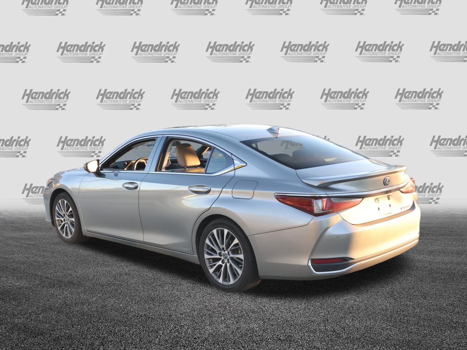 Used 2020 Lexus ES 300h w/ Premium Package FWD image 7
