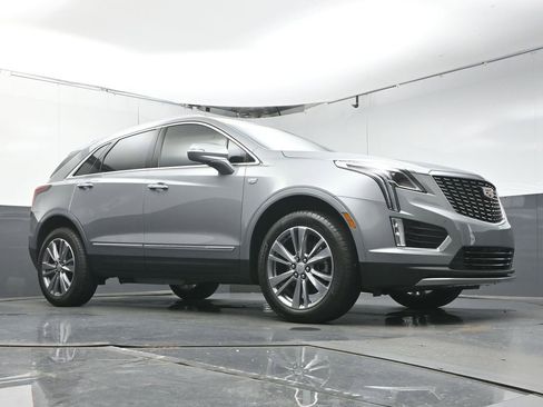 Used 2025 Cadillac XT5 Premium Luxury FWD image 42
