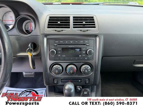 Used 2009 Dodge Challenger R/T RWD image 21