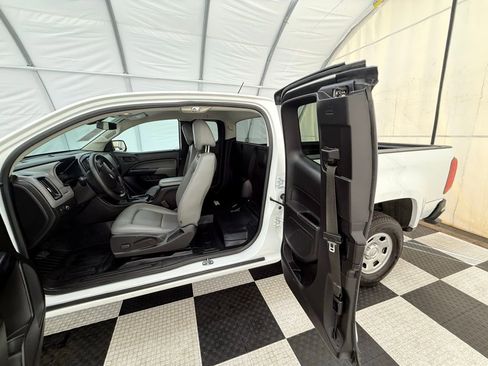 Used 2018 Chevrolet Colorado W/T image 13