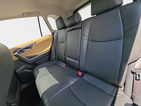 Used 2025 Toyota RAV4 XLE w/ Convenience Package AWD/4WD image 14