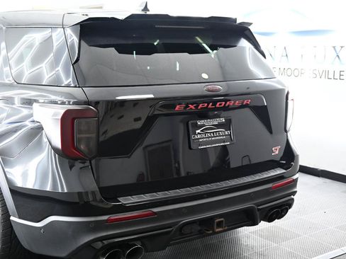 Used 2021 Ford Explorer ST w/ Equipment Group 401A AWD/4WD image 12