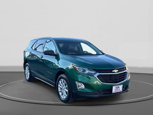 Used 2018 Chevrolet Equinox LS image 4