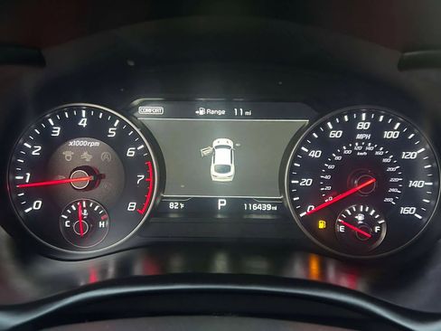 Used 2018 Kia Stinger Premium image 14