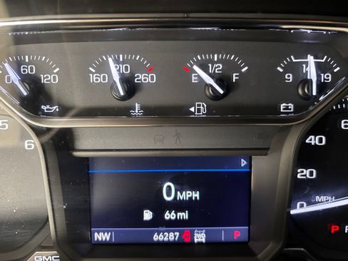 Used 2020 GMC Sierra 1500 Elevation w/ Elevation Value Package AWD/4WD image 17