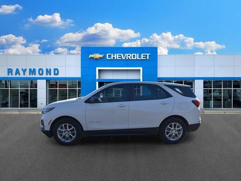 Used 2023 Chevrolet Equinox LS FWD image 6