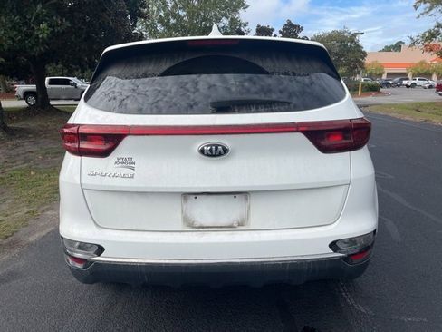 Used 2020 Kia Sportage LX image 4