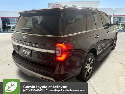 Used 2024 Ford Expedition Limited image 8
