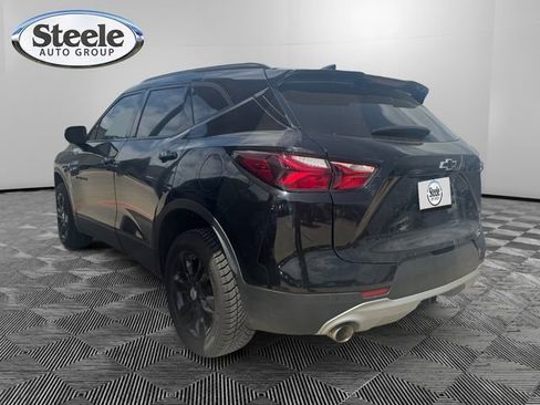 Used 2022 Chevrolet Blazer LT FWD image 2