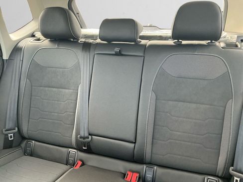 New 2025 Volkswagen Taos SE image 13