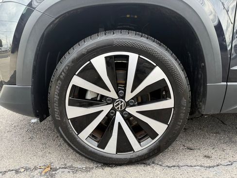 Used 2024 Volkswagen Taos SE image 35
