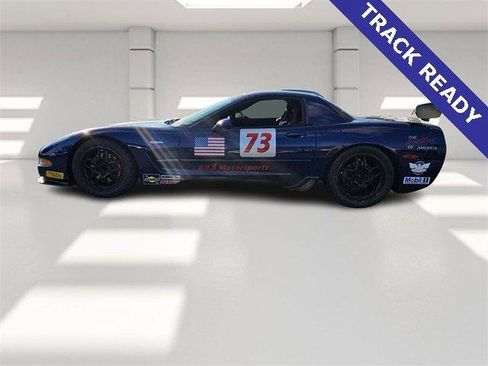 Used 2004 Chevrolet Corvette Z06 w/ Z06 Preferred Equipment Group image 2