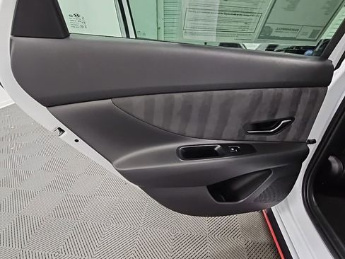 Used 2022 Hyundai Elantra N image 33