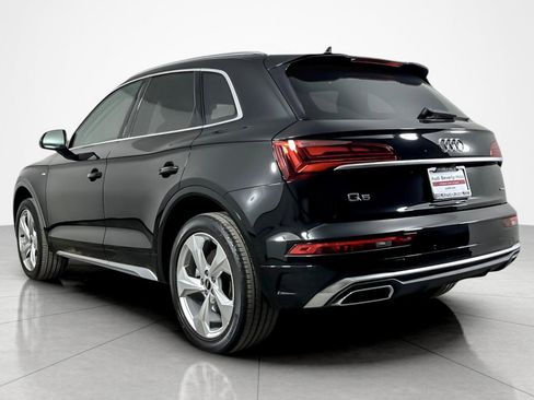 Used 2023 Audi Q5 2.0T Premium Plus w/ Premium Plus Package AWD/4WD image 3