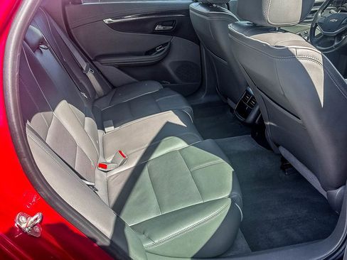 Used 2015 Chevrolet Impala LTZ image 13