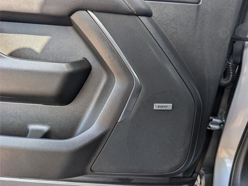 Used 2023 GMC Yukon AT4 w/ Technology Package image 10