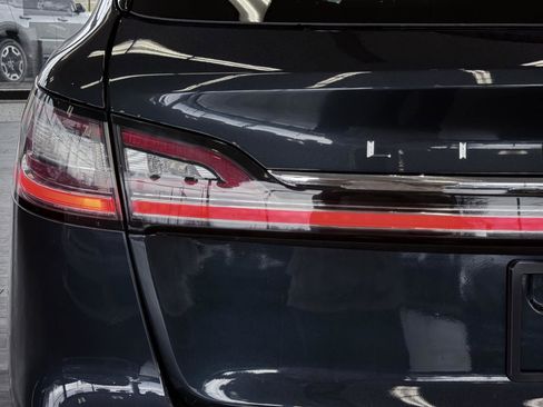 Used 2023 Lincoln Nautilus Reserve w/ Equipment Group 201A image 17