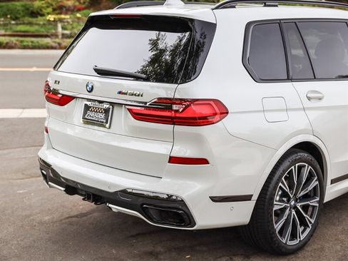 Used 2021 BMW X7 M50i AWD/4WD image 9