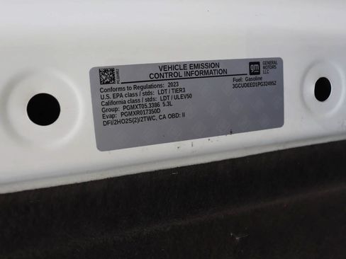 Used 2023 Chevrolet Silverado 1500 RST w/ Z71 Off-Road Package AWD/4WD image 7