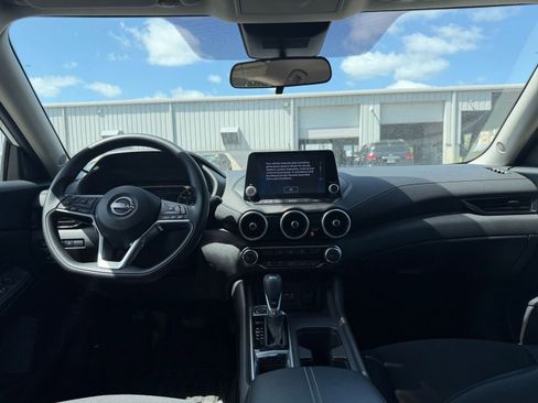Used 2025 Nissan Sentra SV image 31