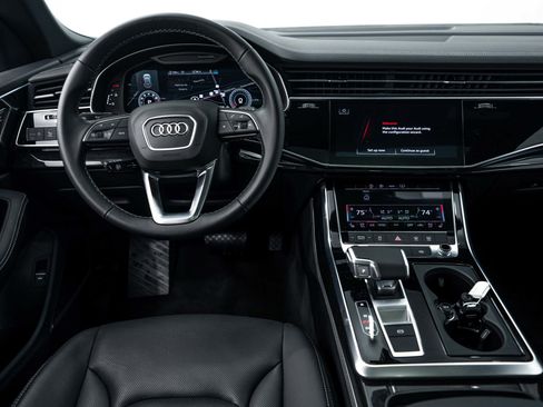 Certified 2025 Audi Q8 Premium Plus w/ Premium Plus Package AWD/4WD image 19