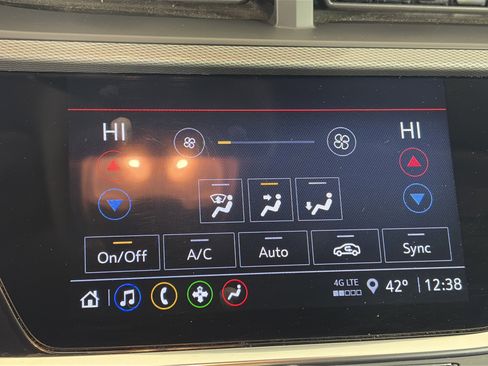 Certified 2023 Buick Encore GX Select FWD image 18