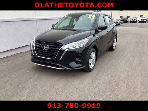 Used 2024 Nissan Kicks S image 2