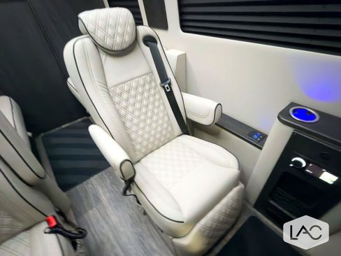 Used 2026 Mercedes-Benz Sprinter 2500 image 11