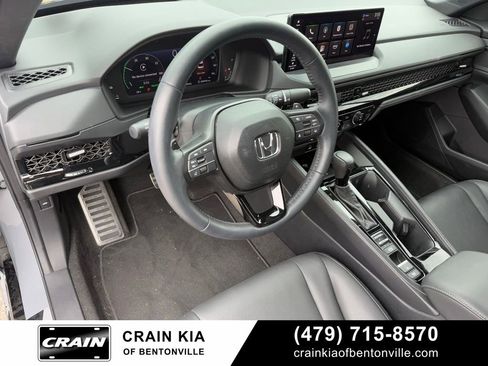 Used 2025 Honda Accord Sport image 9