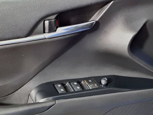 Used 2020 Toyota Camry SE w/ Audio Package FWD image 14