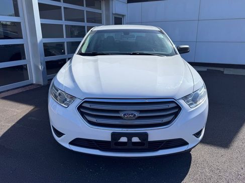 Used 2018 Ford Taurus SE FWD image 7