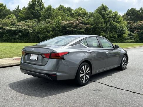 Certified 2022 Nissan Altima 2.5 SV FWD image 9