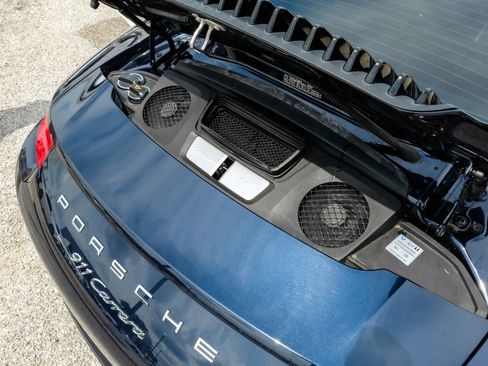 Used 2019 Porsche 911 Carrera RWD image 50