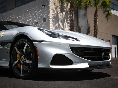 Certified 2023 Ferrari Portofino M image 11