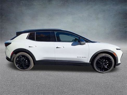 New 2026 Chevrolet Equinox EV LT image 3