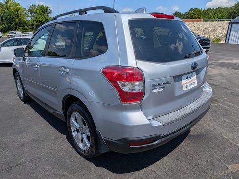 Used 2016 Subaru Forester 2.5i Premium AWD/4WD image 5