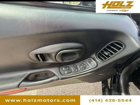 Used 2001 Chevrolet Corvette Convertible w/ Preferred Equipment Group2 RWD image 20