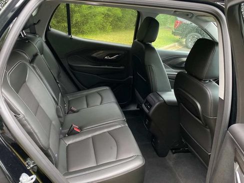 Used 2023 GMC Terrain SLT w/ Infotainment Package II AWD/4WD image 34