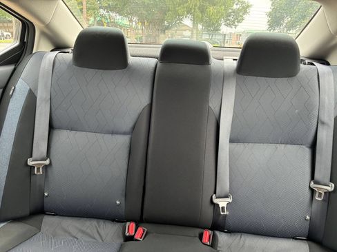 Used 2025 Nissan Versa SV FWD image 31