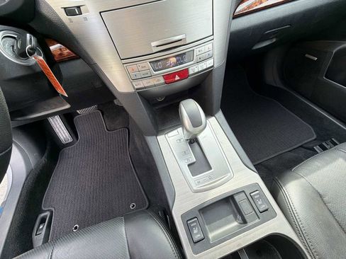 Used 2011 Subaru Outback 2.5i Limited w/ PWR Moonroof Pkg image 19