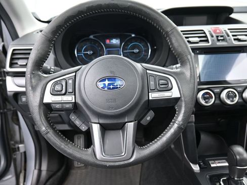 Used 2017 Subaru Forester 2.5i Touring w/ Popular Package #2 image 11