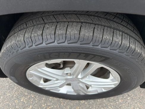 Used 2019 GMC Terrain SLE w/ Driver Convenience Package image 6