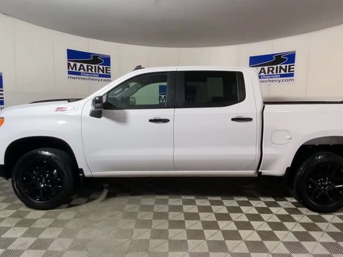 Used 2025 Chevrolet Silverado 1500 LT Trail Boss w/ Convenience Package II AWD/4WD image 7