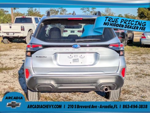 Used 2025 Subaru Forester Limited AWD/4WD image 5