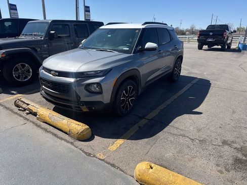 Used 2023 Chevrolet TrailBlazer ACTIV w/ Convenience Package image 2