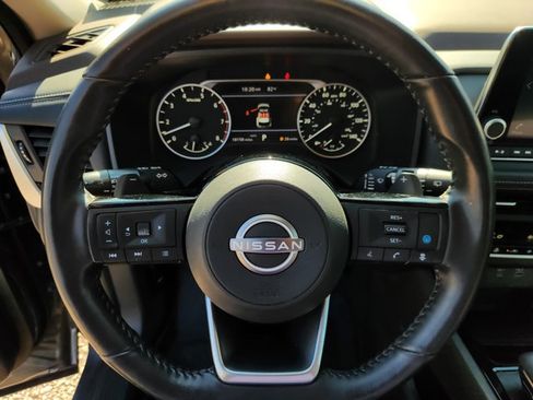 Certified 2023 Nissan Rogue SV w/ SV Premium B Package AWD/4WD image 9